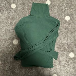 Forest green Hollister turtle neck